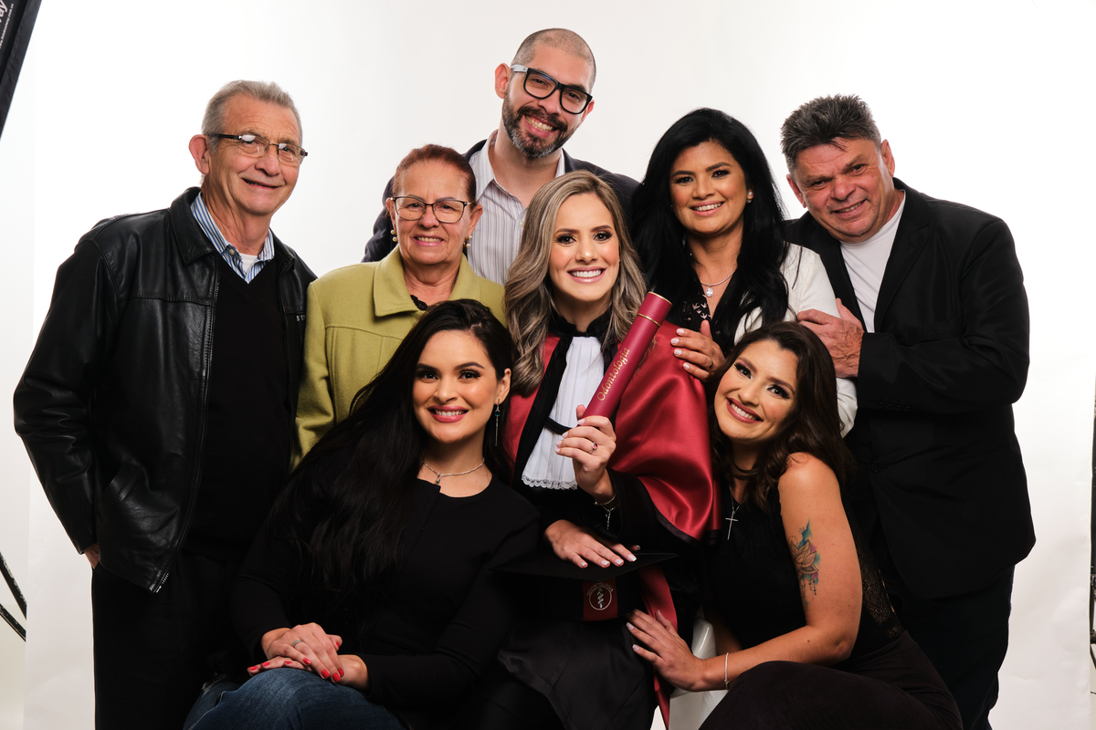 Dra.Fabiana Assis - Cirurgiã Dentista - Universidade Tuiuti do Parana