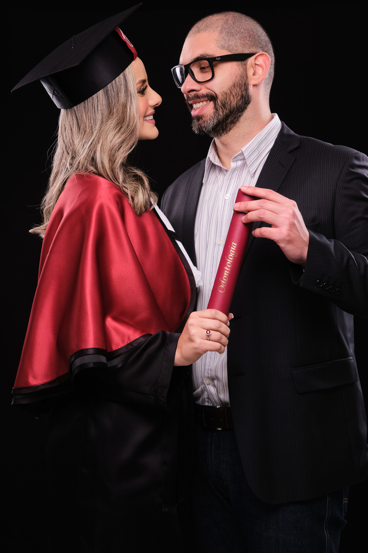 Dra.Fabiana Assis - Cirurgiã Dentista - Universidade Tuiuti do Parana