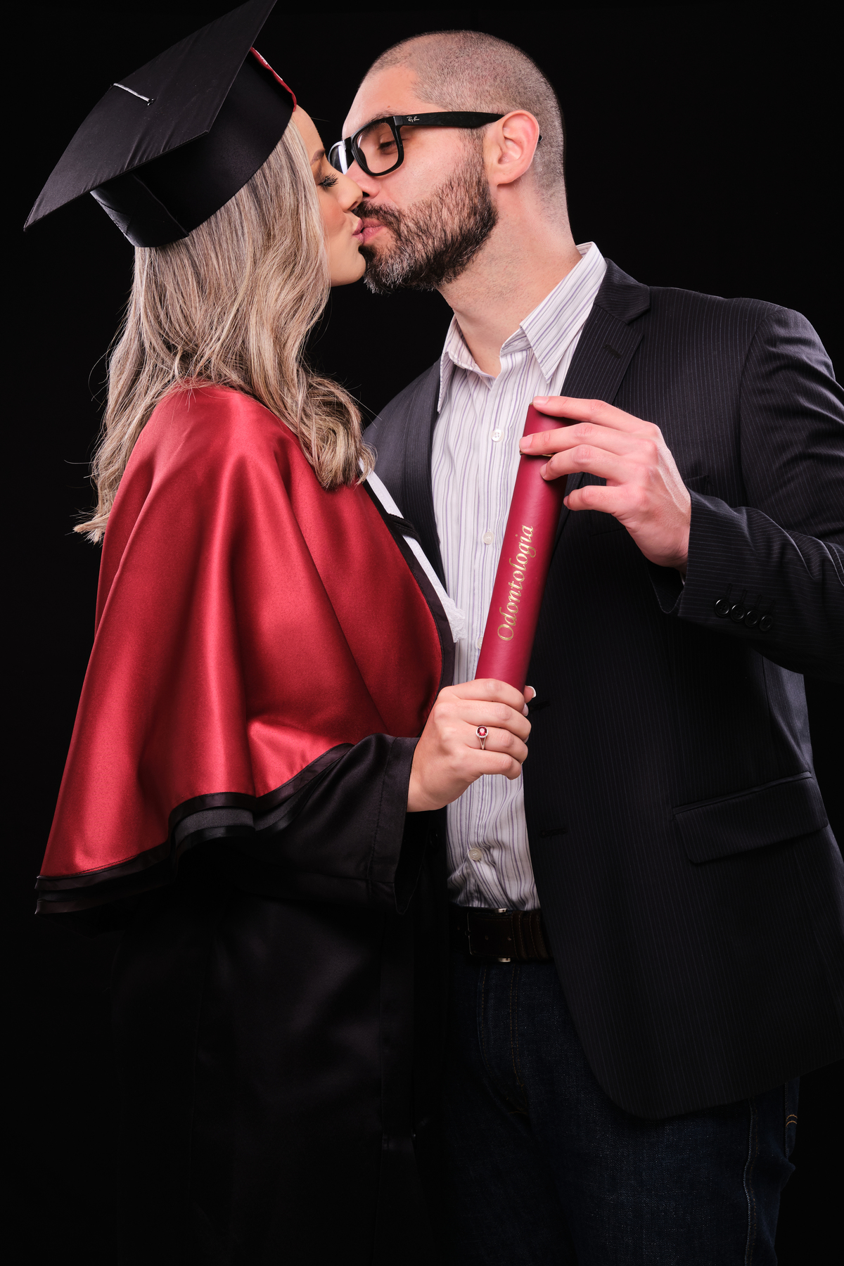 Dra.Fabiana Assis - Cirurgiã Dentista - Universidade Tuiuti do Parana