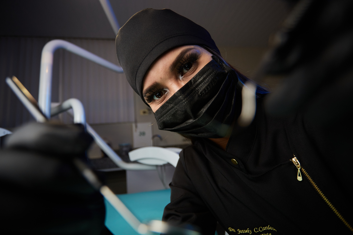 Dra. Jossely Cardoso - Cirurgiã Dentista - Universidade Tuiuti do Parana