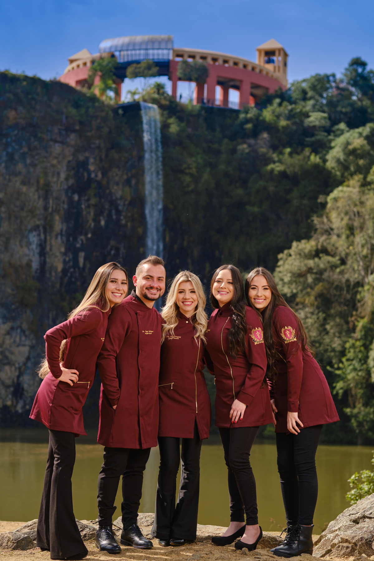 Dra. Jossely Cardoso - Cirurgiã Dentista - Universidade Tuiuti do Parana