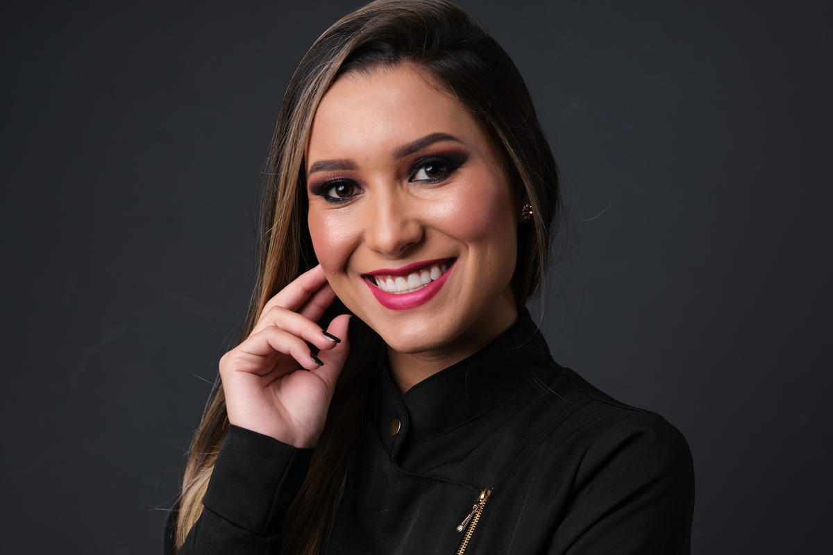 Dra. Jossely Cardoso - Cirurgiã Dentista - Universidade Tuiuti do Parana