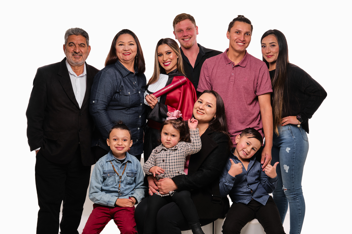 Dra. Jossely Cardoso - Cirurgiã Dentista - Universidade Tuiuti do Parana