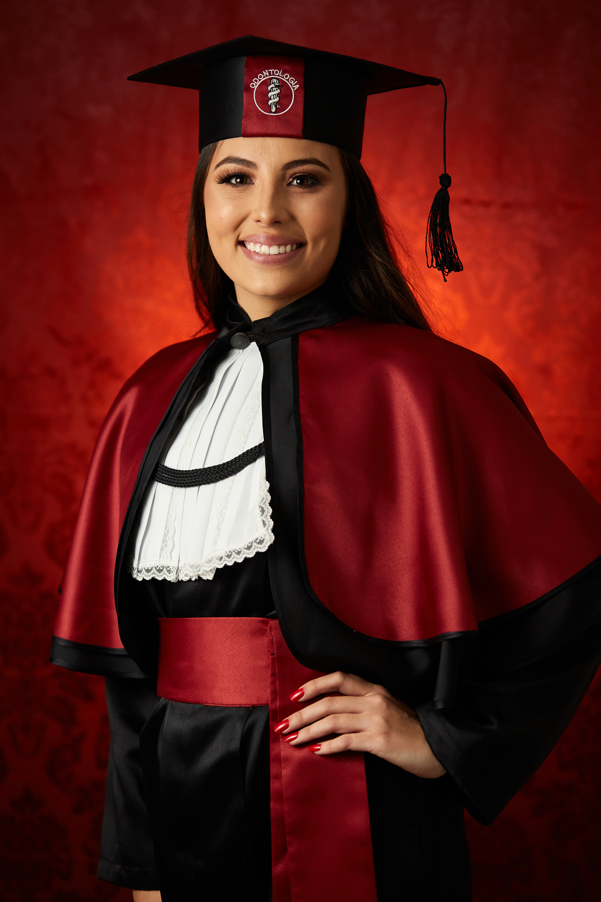 Dra. Leticia Bigas - Cirurgiã Dentista - Universidade Tuiuti do Parana