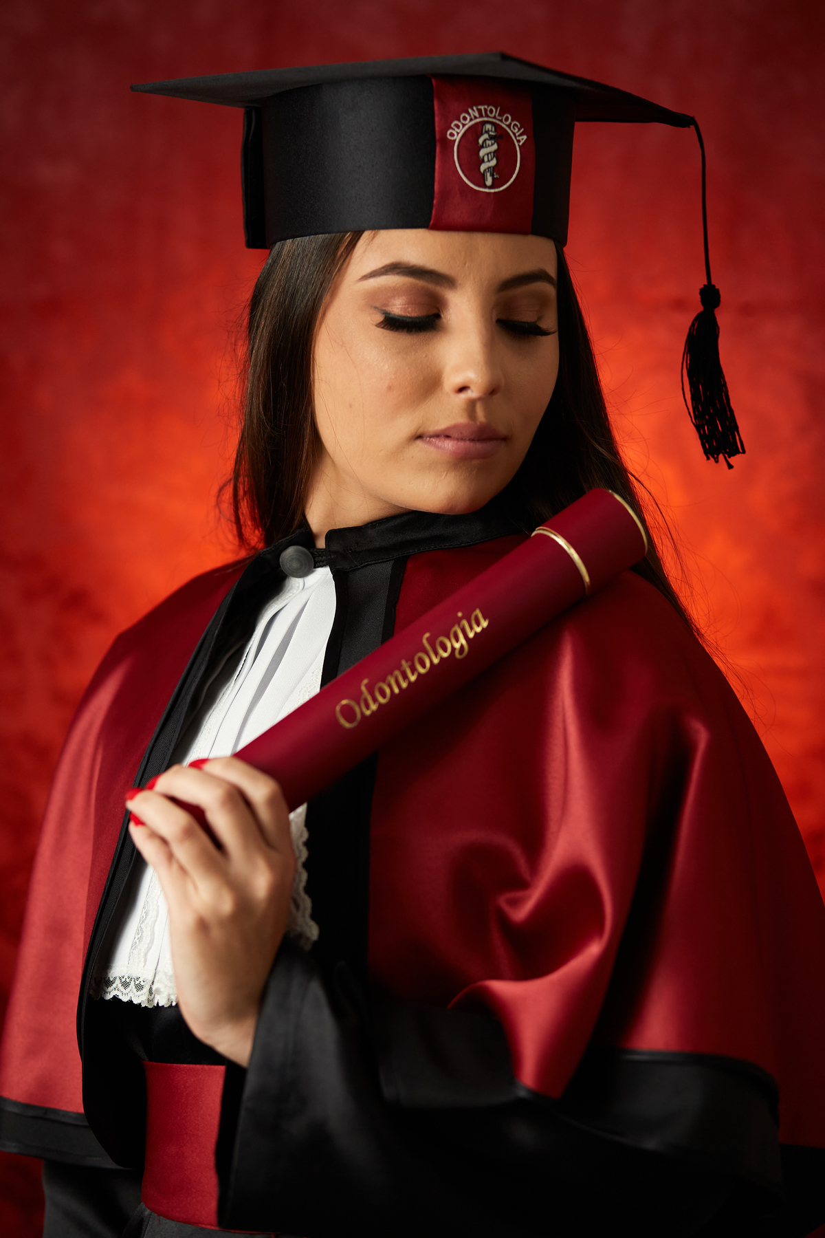 Dra. Leticia Bigas - Cirurgiã Dentista - Universidade Tuiuti do Parana