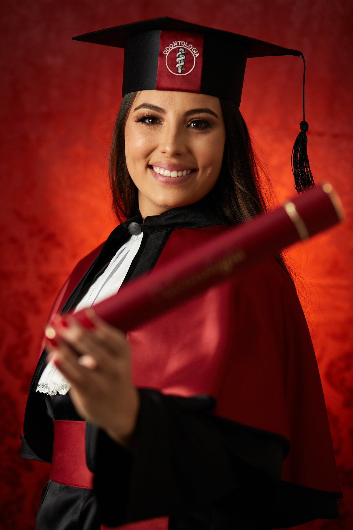 Dra. Leticia Bigas - Cirurgiã Dentista - Universidade Tuiuti do Parana