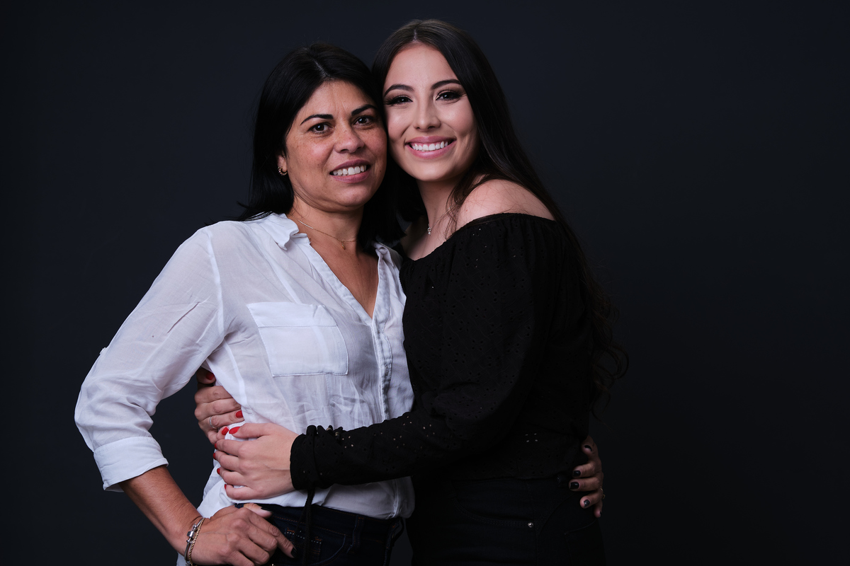 Dra. Leticia Bigas - Cirurgiã Dentista - Universidade Tuiuti do Parana