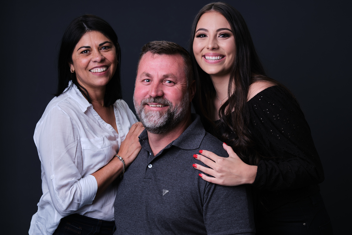 Dra. Leticia Bigas - Cirurgiã Dentista - Universidade Tuiuti do Parana