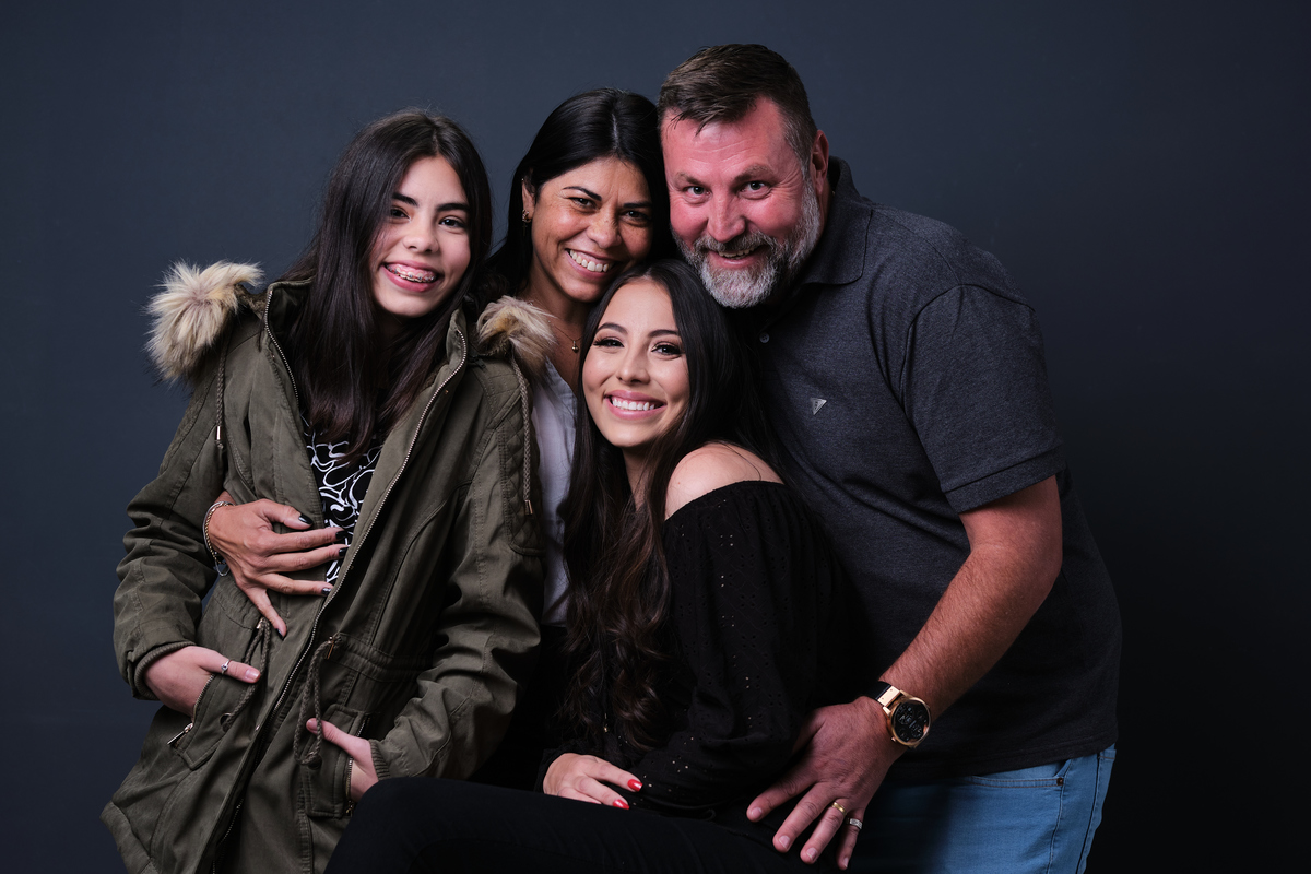 Dra. Leticia Bigas - Cirurgiã Dentista - Universidade Tuiuti do Parana