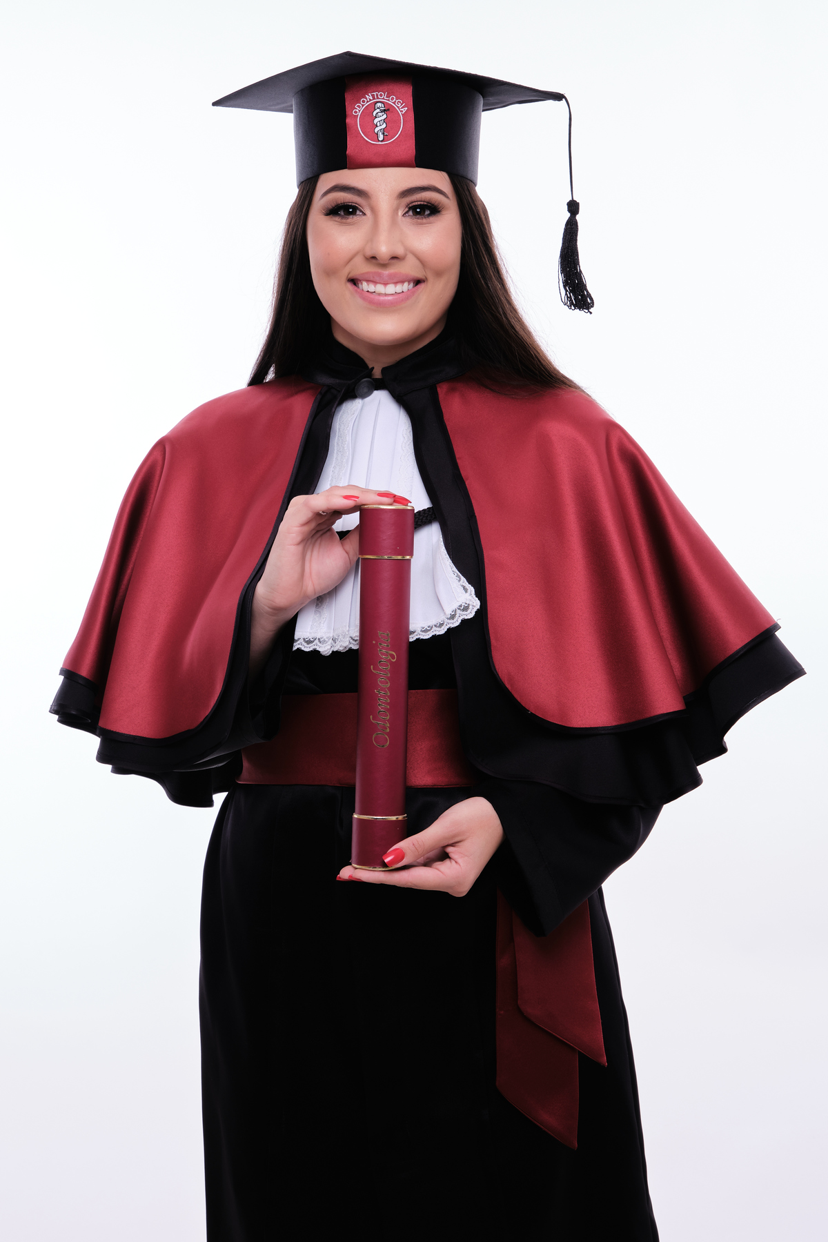 Dra. Leticia Bigas - Cirurgiã Dentista - Universidade Tuiuti do Parana