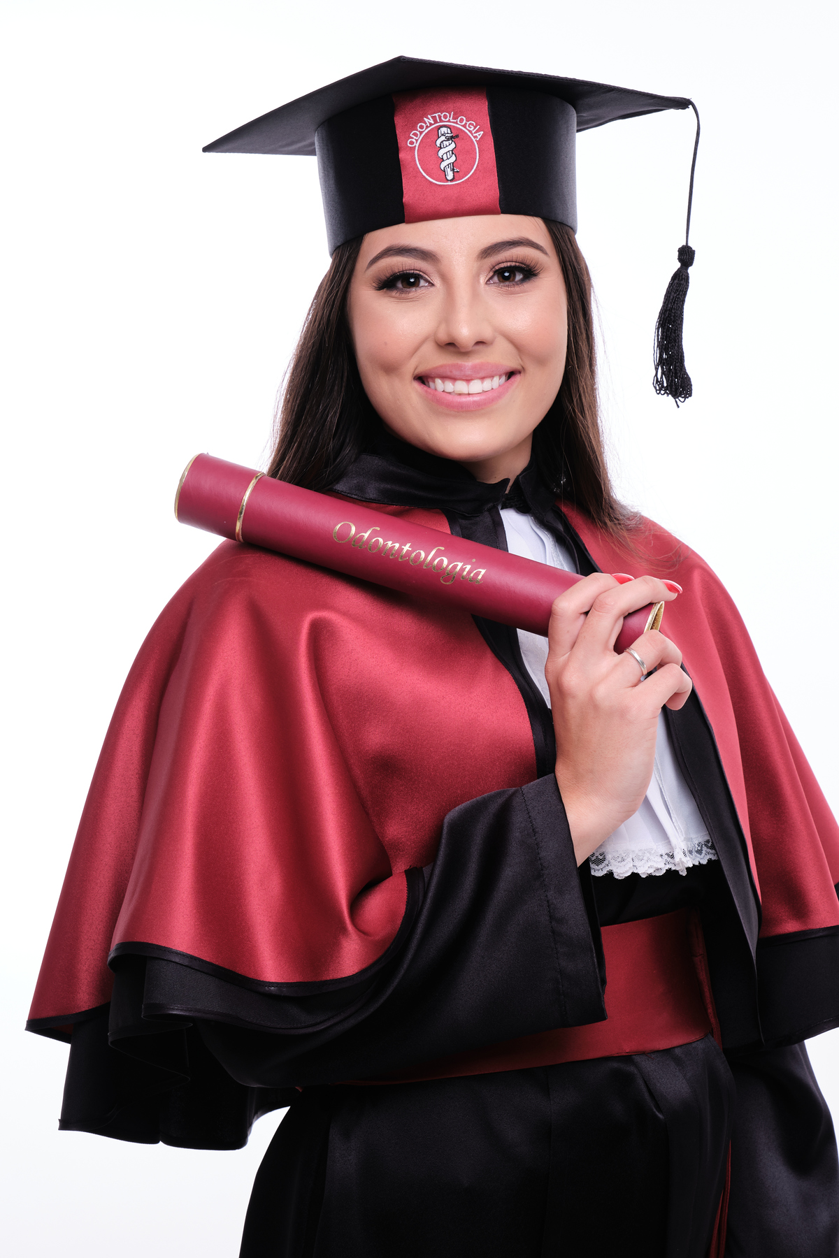 Dra. Leticia Bigas - Cirurgiã Dentista - Universidade Tuiuti do Parana