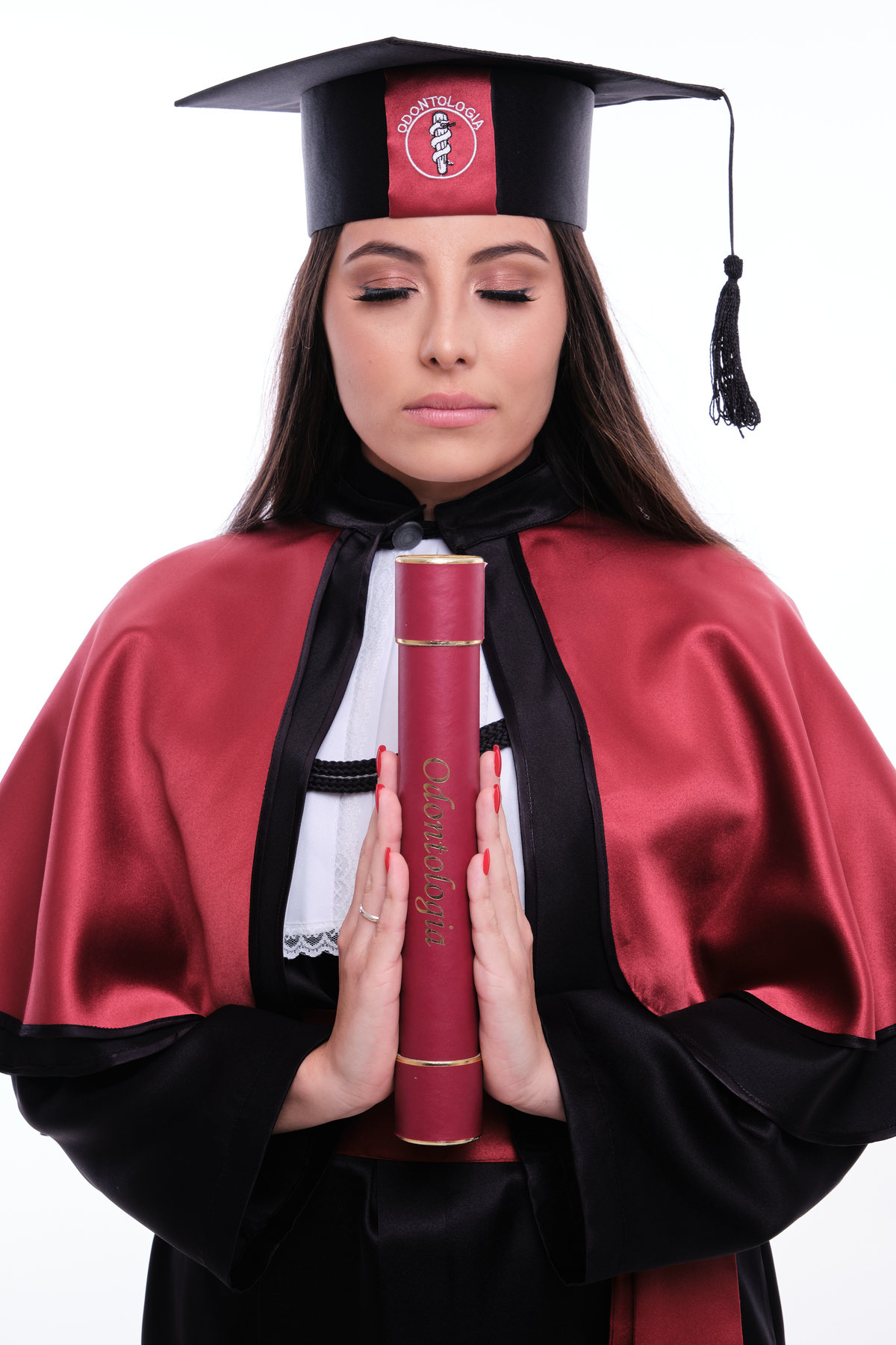 Dra. Leticia Bigas - Cirurgiã Dentista - Universidade Tuiuti do Parana