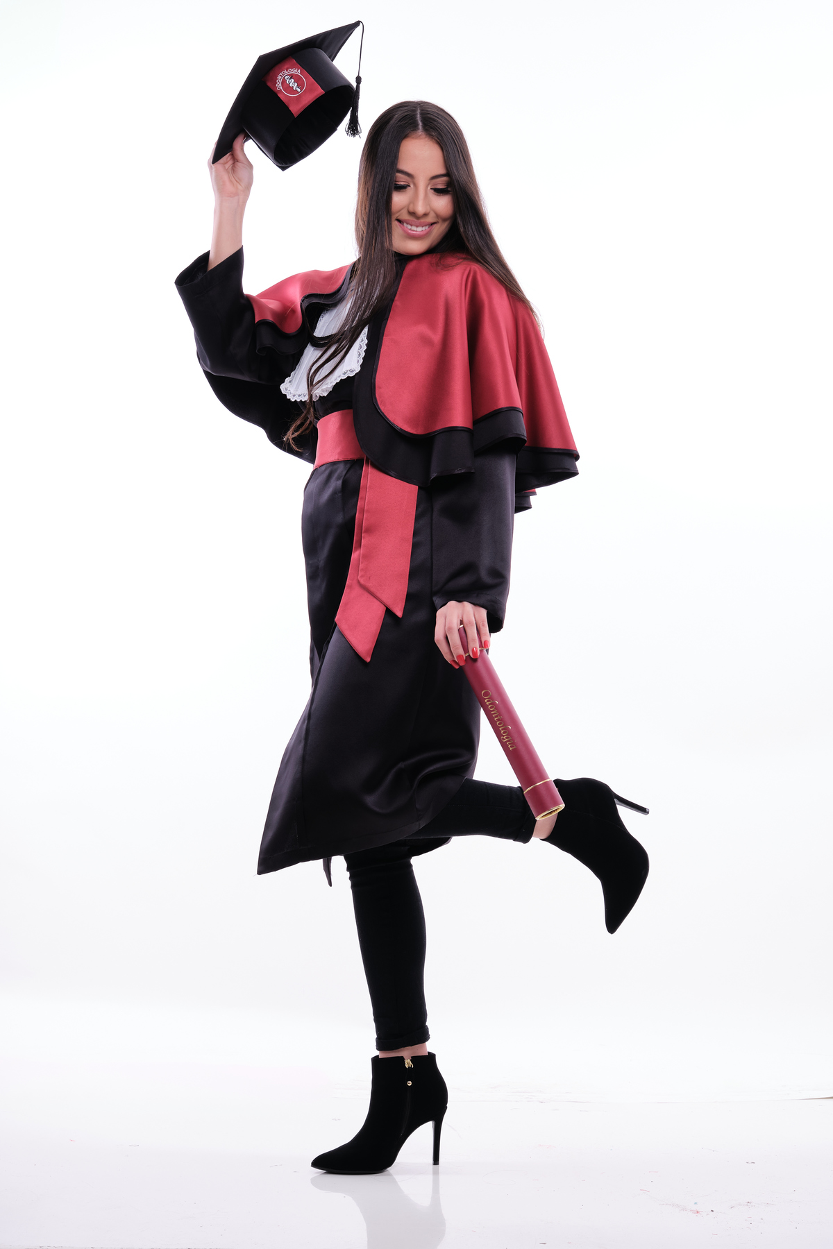 Dra. Leticia Bigas - Cirurgiã Dentista - Universidade Tuiuti do Parana