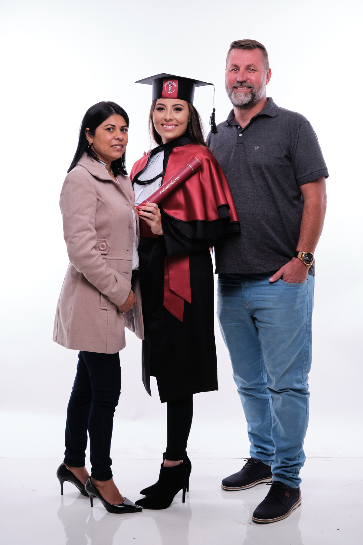 Dra. Leticia Bigas - Cirurgiã Dentista - Universidade Tuiuti do Parana