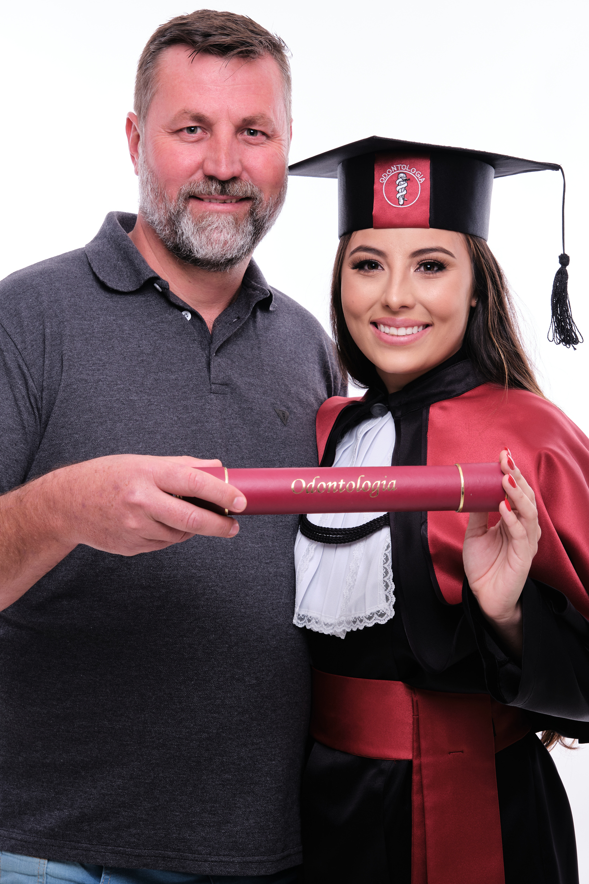 Dra. Leticia Bigas - Cirurgiã Dentista - Universidade Tuiuti do Parana