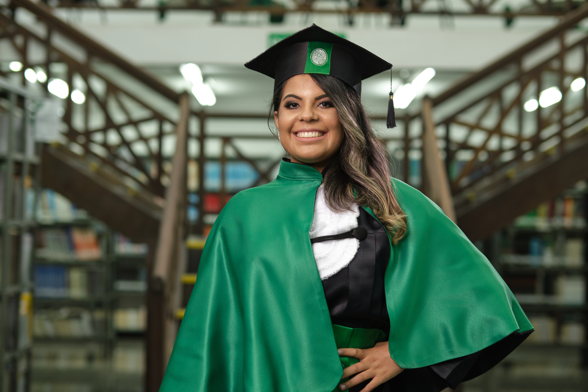 Enfermeira Hellen Silva Rachid