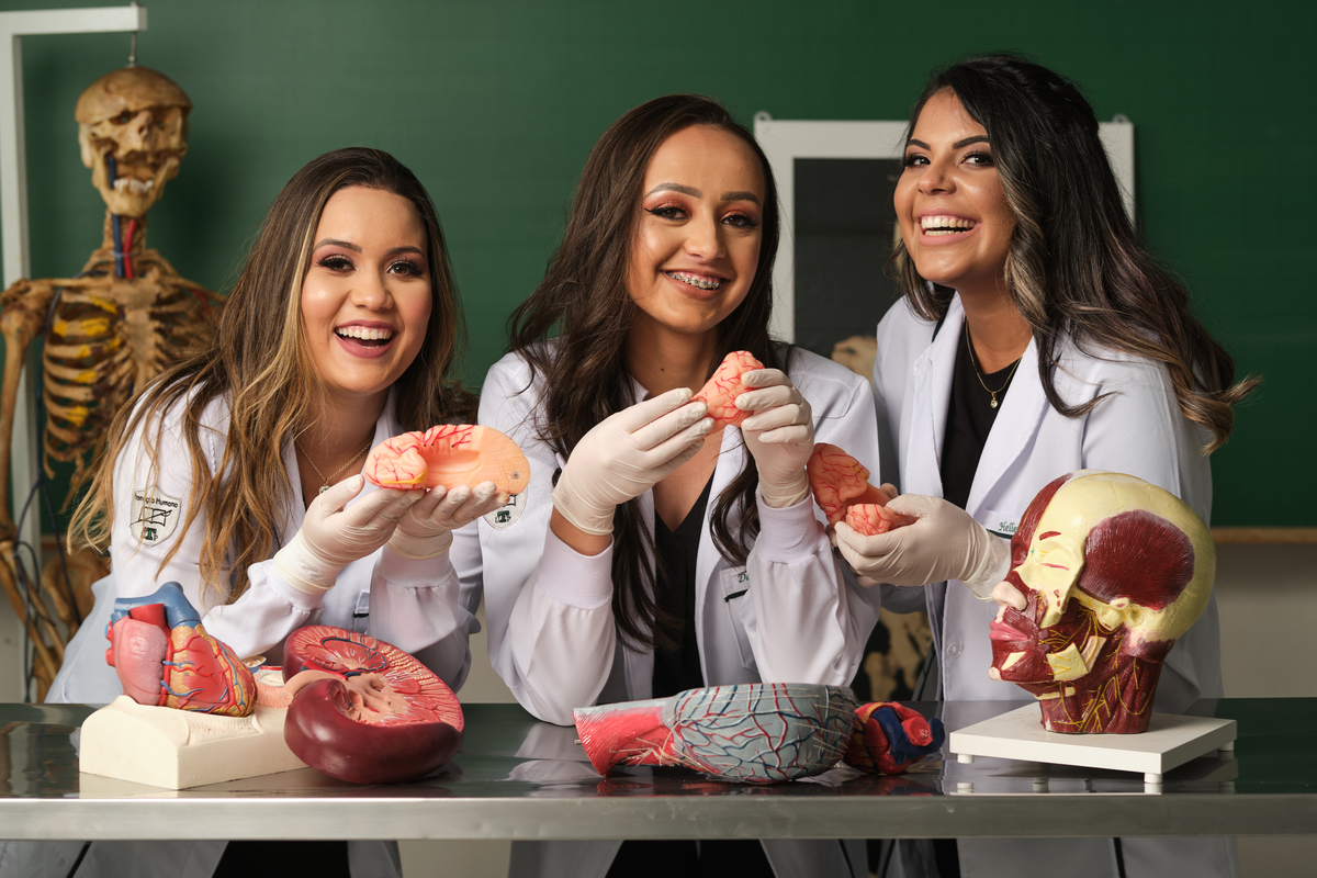 Enfermeira Hellen Silva Rachid