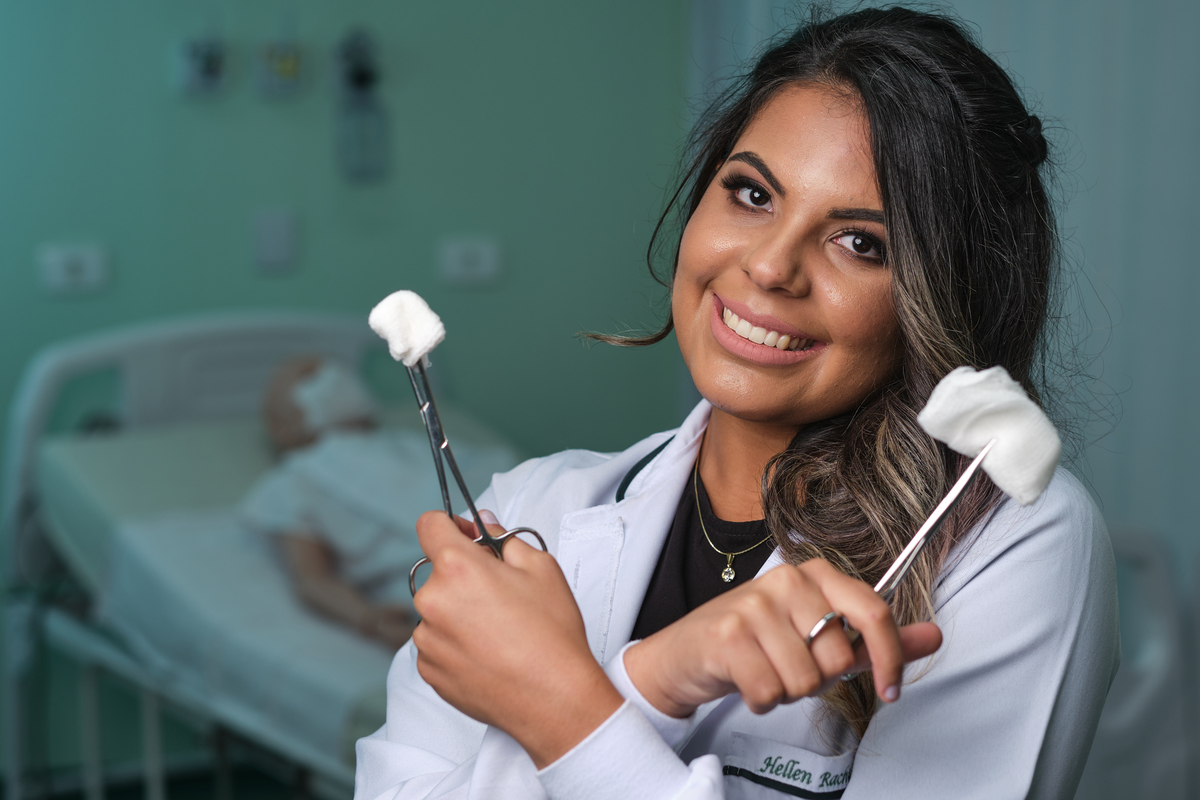 Enfermeira Hellen Silva Rachid