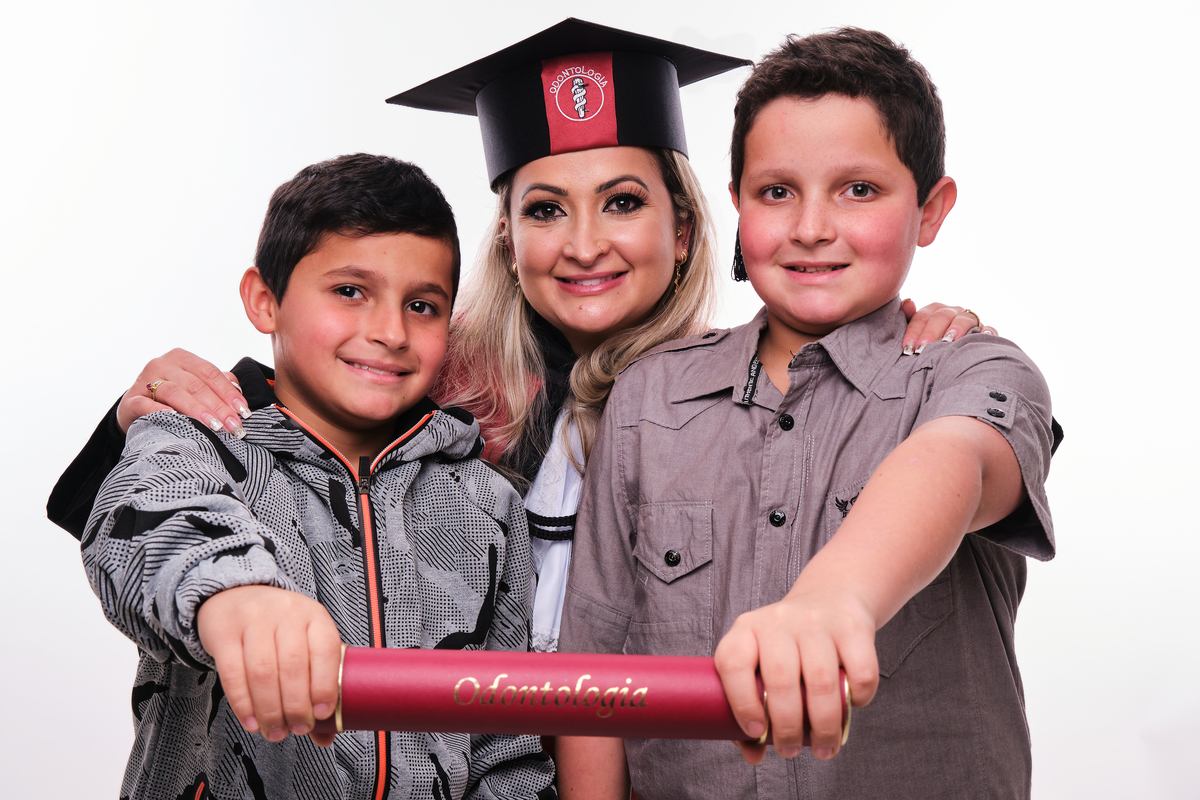 Dra. Sabrina Setti - Cirurgiã Dentista - Universidade Tuiuti do Parana