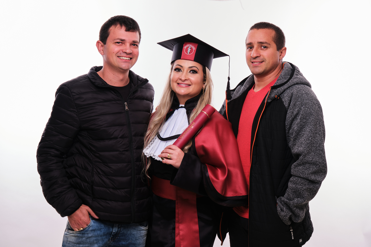 Dra. Sabrina Setti - Cirurgiã Dentista - Universidade Tuiuti do Parana