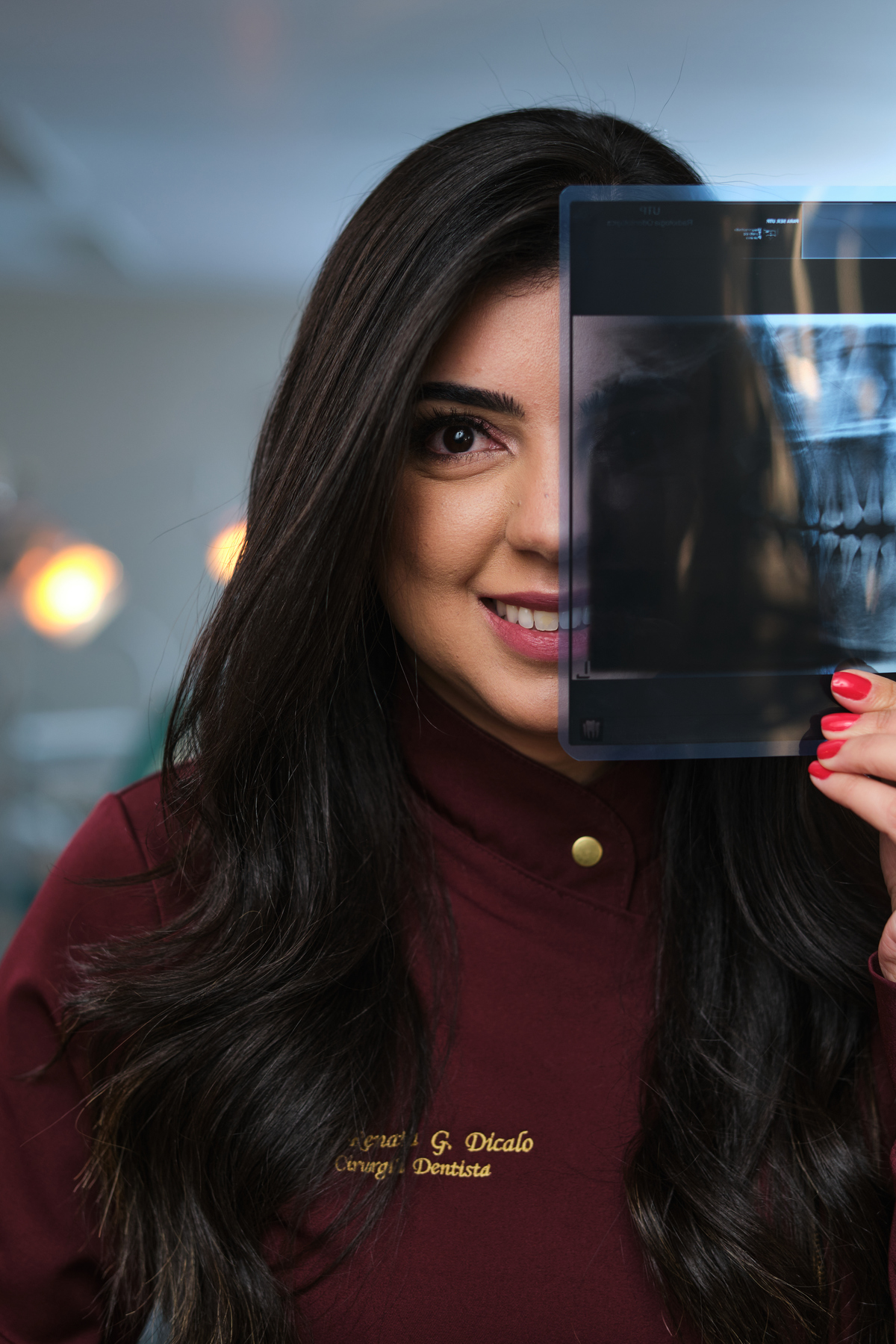 Cirurgiã Dentista - Renata Gharib Dicalo Massuci