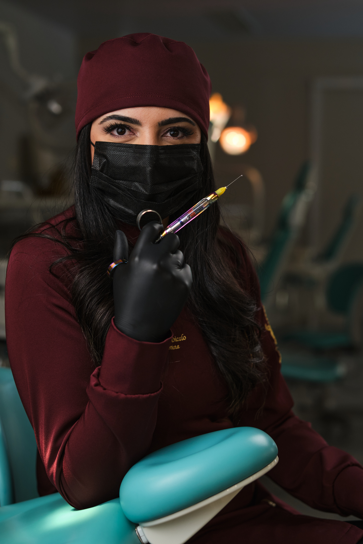 Cirurgiã Dentista - Renata Gharib Dicalo Massuci