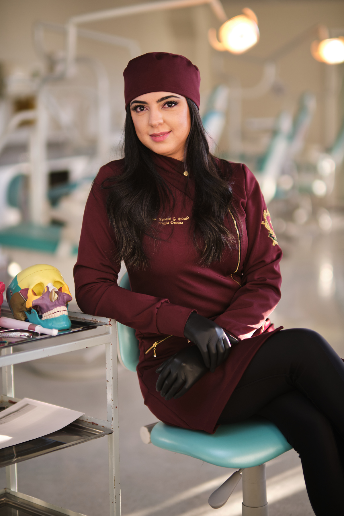 Cirurgiã Dentista - Renata Gharib Dicalo Massuci