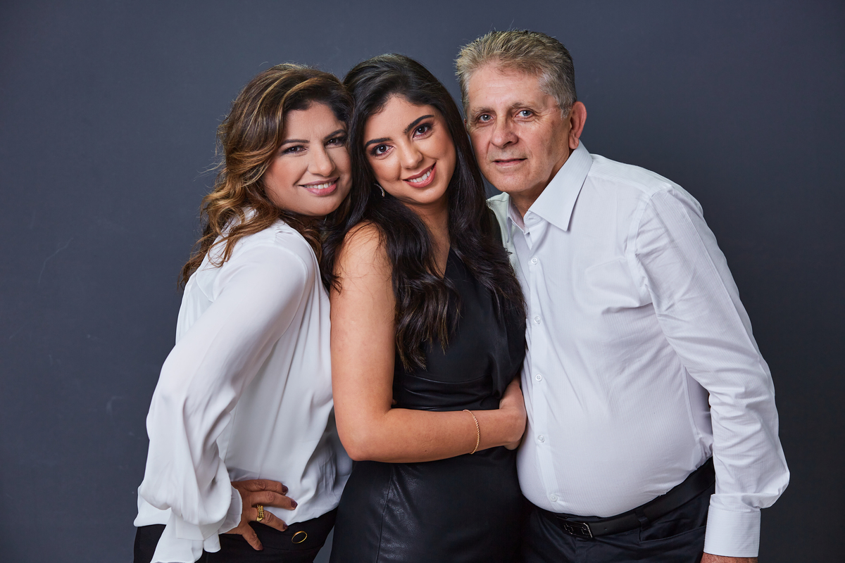 Cirurgiã Dentista - Renata Gharib Dicalo Massuci