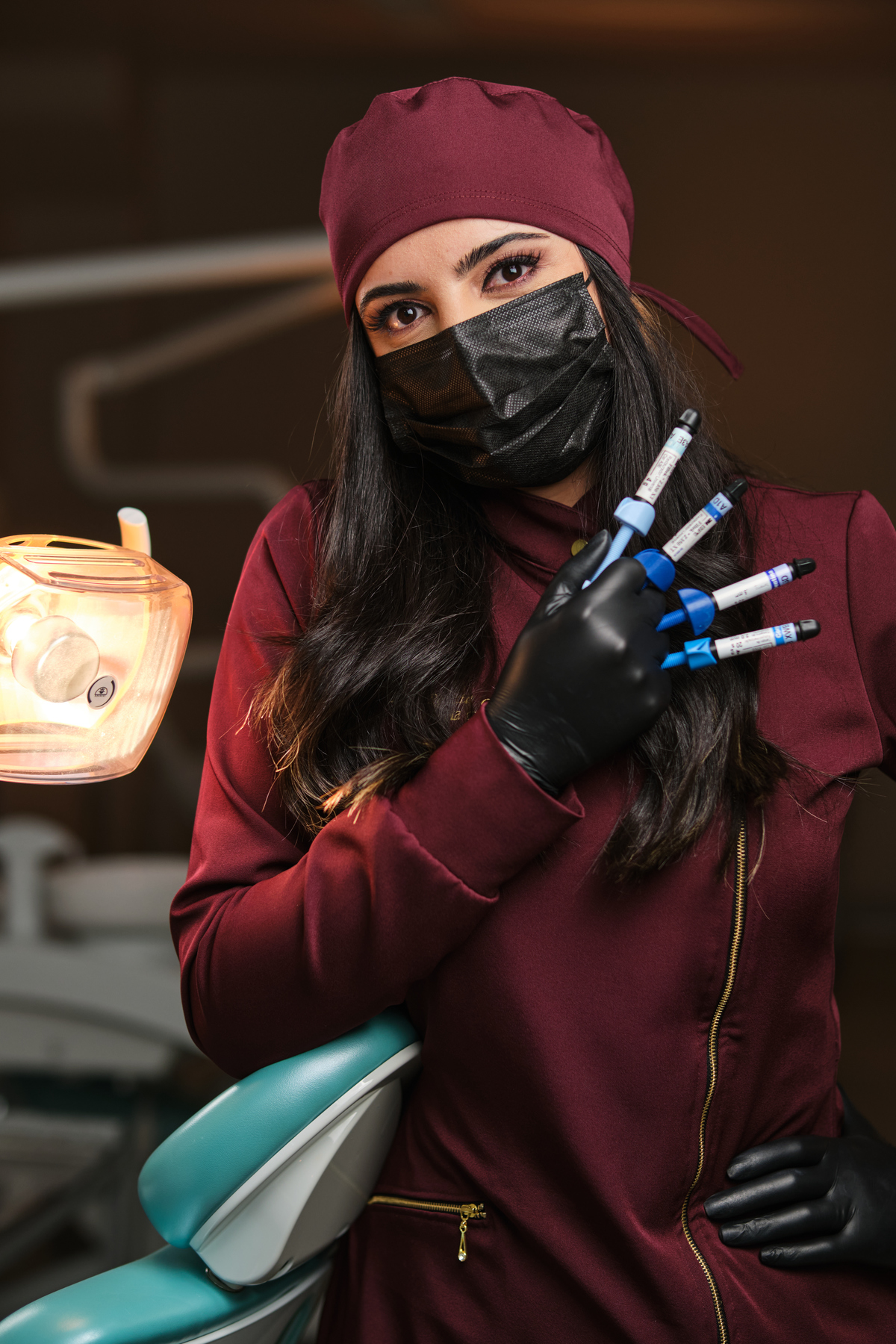 Cirurgiã Dentista - Renata Gharib Dicalo Massuci