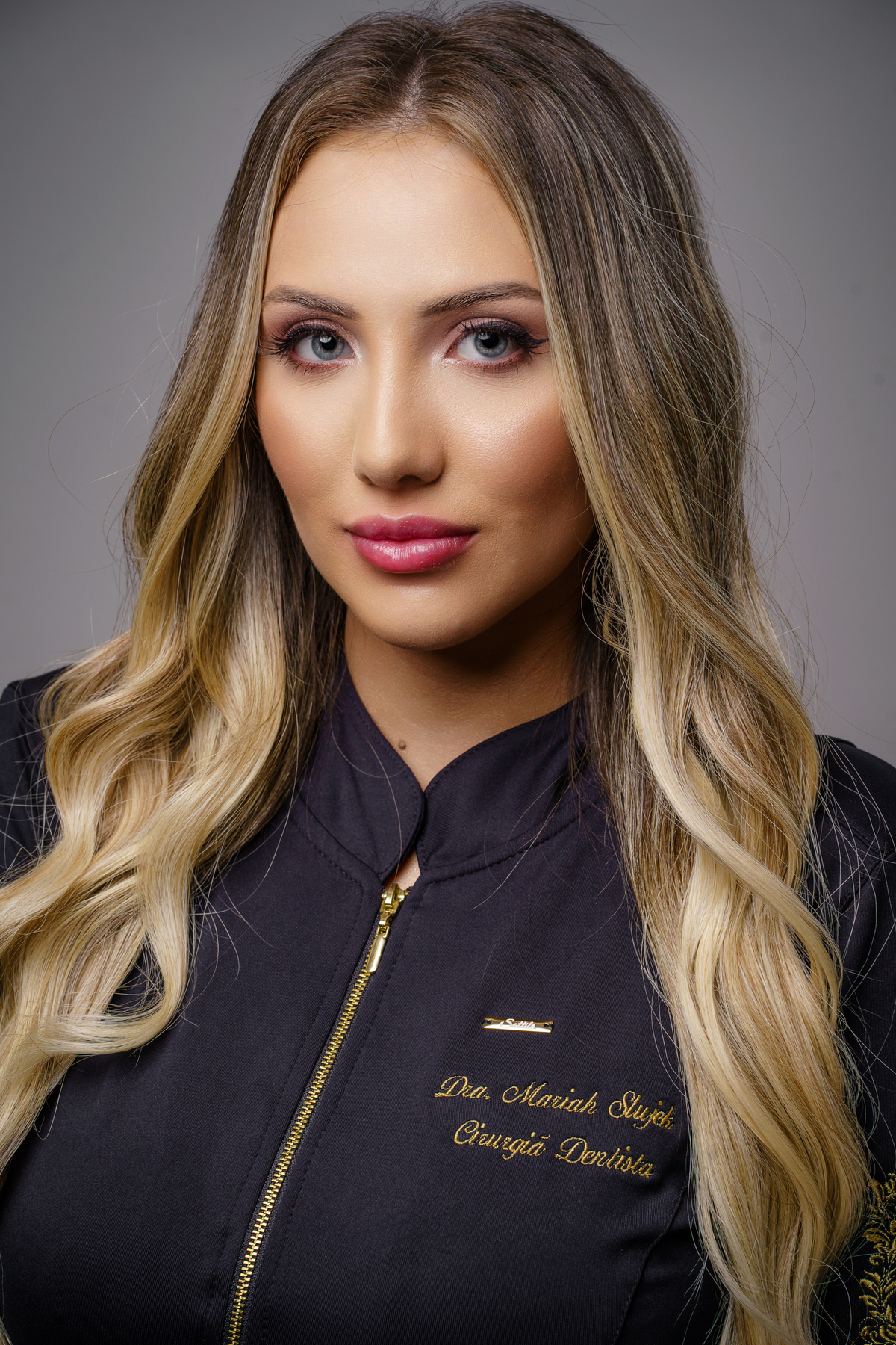 Ensaio de Formatura -  Dra. Mariah Slujek | Dentista em Curitiba 