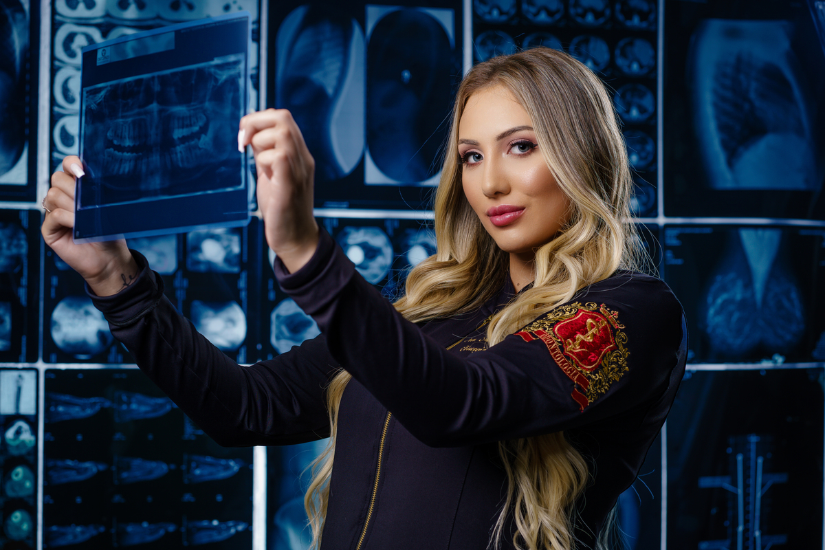 Ensaio de Formatura -  Dra. Mariah Slujek | Dentista em Curitiba 