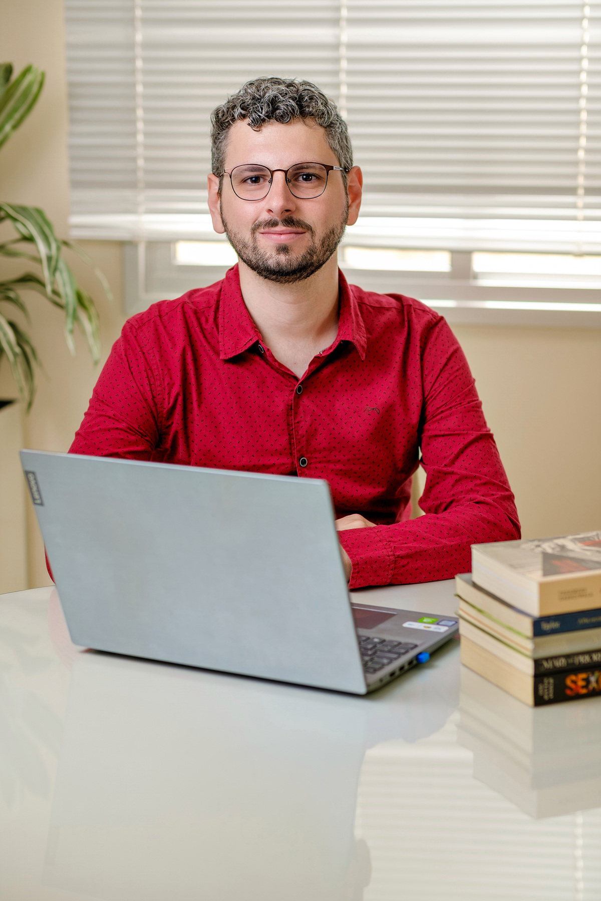 Ensaio Profissional - Psicológo Clínico e Terapeuta Sexual