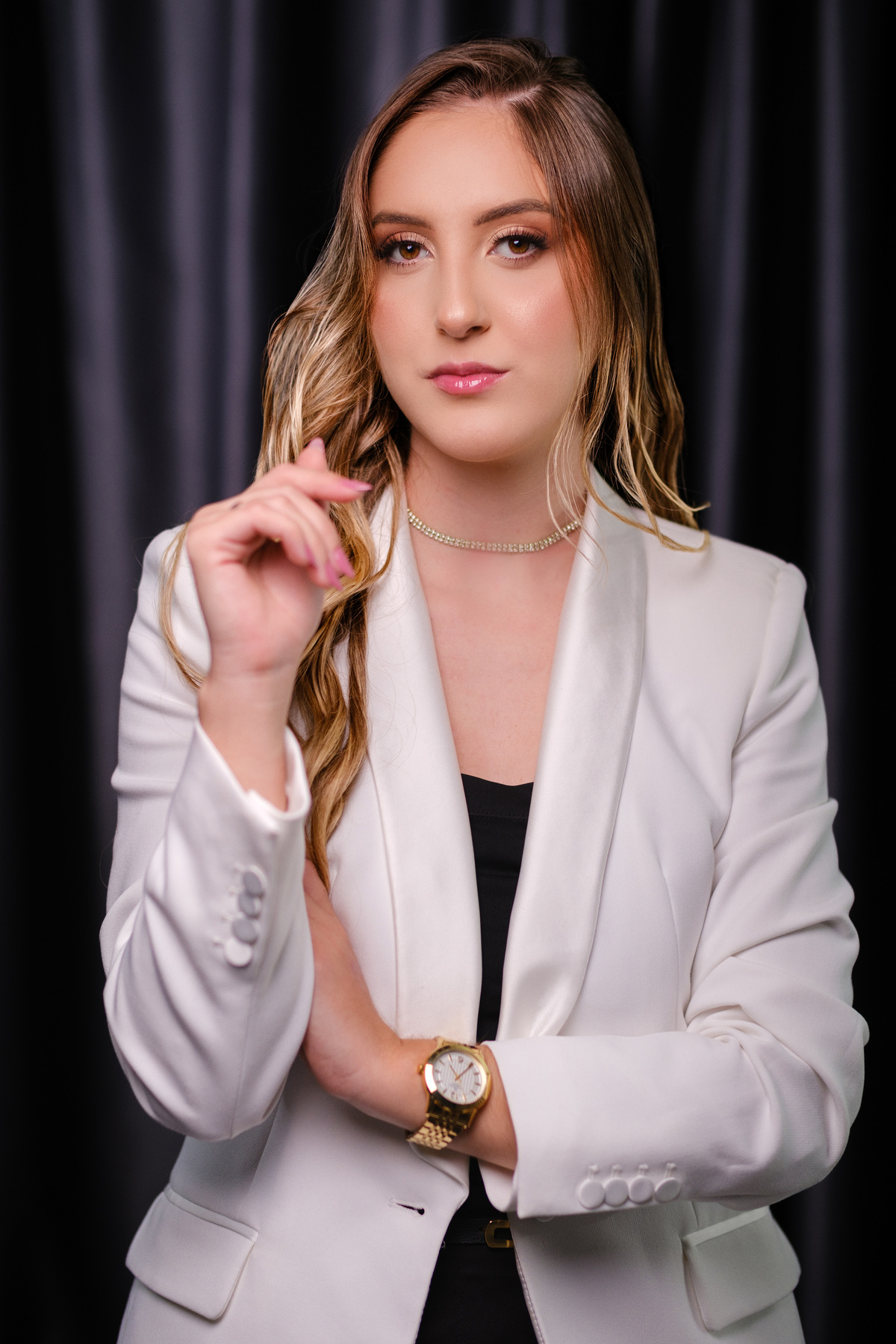 Cirurgiã Dentista Dra. Elisa ZvirEnsaio Corporativo:

Cirurgiã Dentista Dra. Elisa Zvir