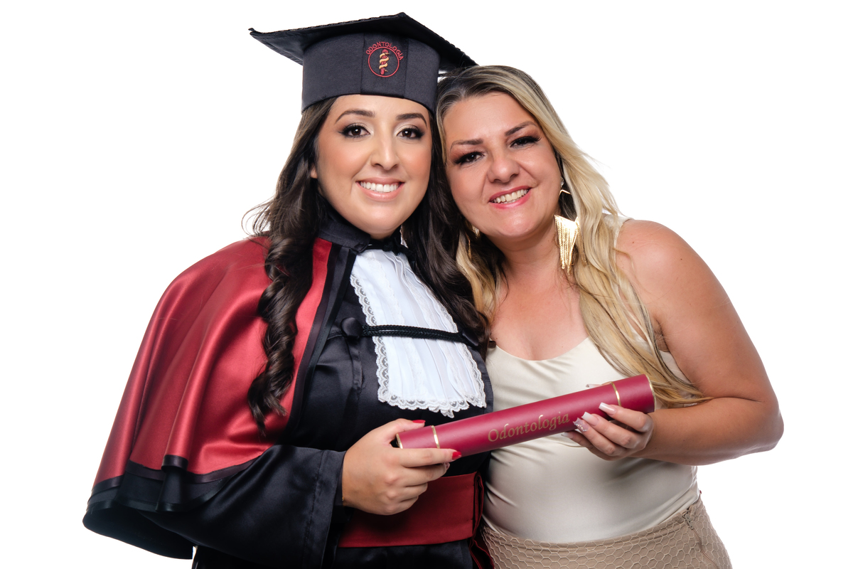 Fotografia de Formatura Dr. Eliza Lara -  Cirurgiã Dentista / Odontologia