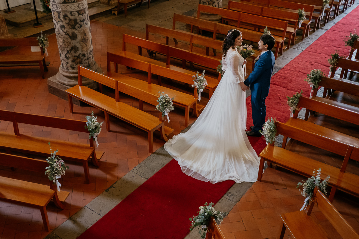 Saída dos noivos da igreja, Fotógrafo de casamentos Cantanhede, Coimbra