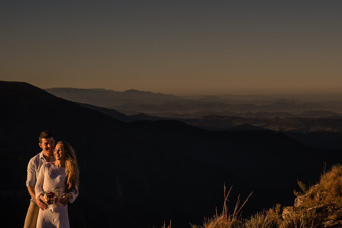 Fotografia de Casamento em Cambará do Sul, Ensaio fotográfico de Casal, Fotos de Pré Casamento, Ensaio Pré Wedding, Fotógrafias espontâneas, Fotos Serra Gaúcha, Fotógrafo de Casamento na Serra Ga&uacu