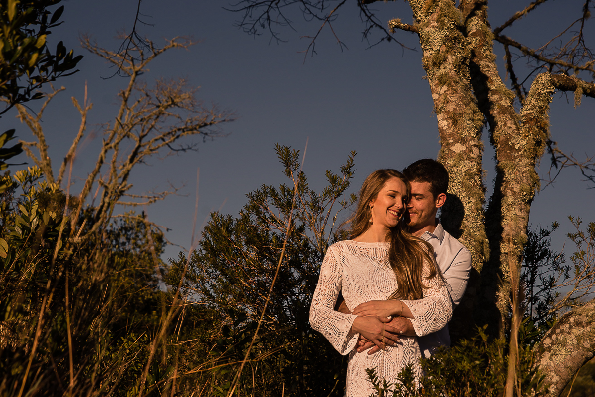 Fotografia de Casamento em Cambará do Sul, Ensaio fotográfico de Casal, Fotos de Pré Casamento, Ensaio Pré Wedding, Fotógrafias espontâneas, Fotos Serra Gaúcha, Fotógrafo de Casamento na Serra Ga&uacu