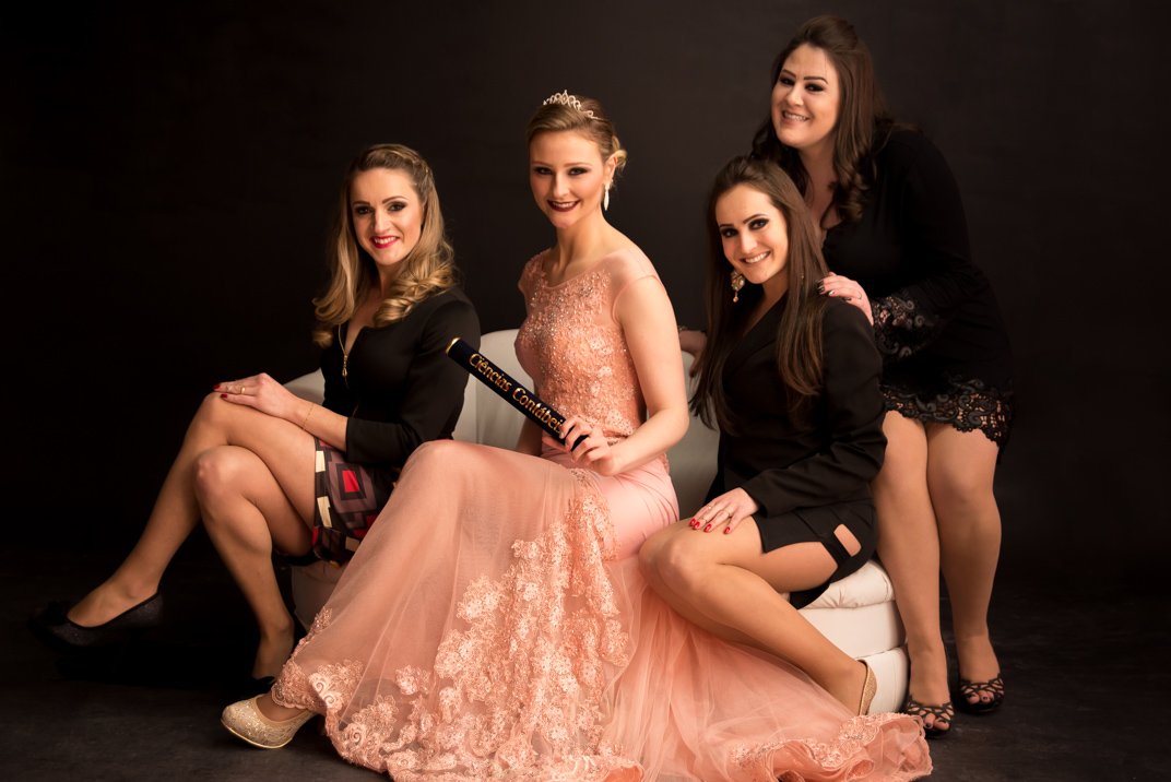 Festa de Formatura, Amigos