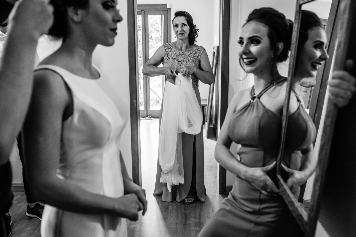 Casamento em Gramado, Fotografia de Casamento em Gramado, Fotógrafo de Casamento, Casamento na Serra Gaúcha, Making Off Noivas, Bastidores Casamento, Flores para noiva, Vestido de Noiva, Vestido de Festa