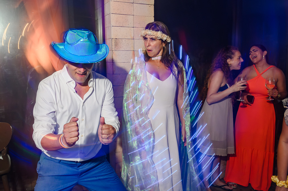 casamento na praia,santa catarina (brazilian state),estaleiro guest house,casamento emocionante,balneário camboriú (city-town-village),guest house,casamento lindo,vestida de noiva,como organizar lista de casamento,entrada da noiva