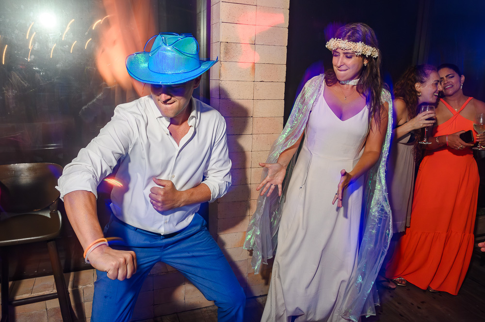 casamento na praia,santa catarina (brazilian state),estaleiro guest house,casamento emocionante,balneário camboriú (city-town-village),guest house,casamento lindo,vestida de noiva,como organizar lista de casamento,entrada da noiva