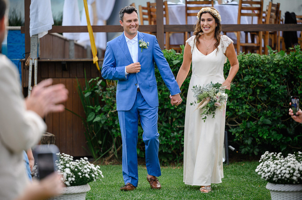 casamento na praia,santa catarina (brazilian state),estaleiro guest house,casamento emocionante,balneário camboriú (city-town-village),guest house,casamento lindo,vestida de noiva,como organizar lista de casamento,entrada da noiva