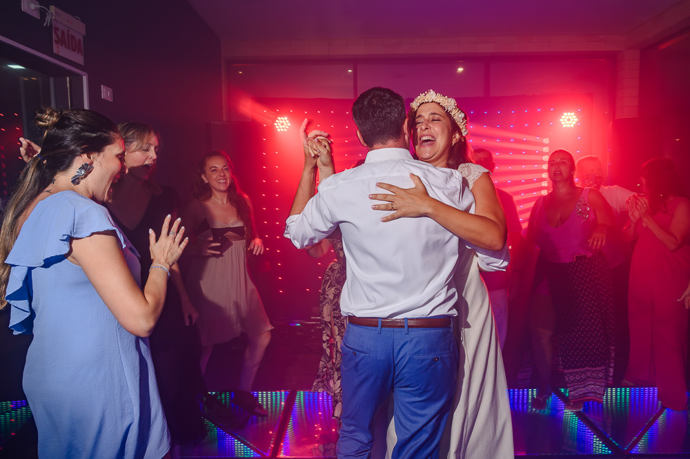 casamento na praia,santa catarina (brazilian state),estaleiro guest house,casamento emocionante,balneário camboriú (city-town-village),guest house,casamento lindo,vestida de noiva,como organizar lista de casamento,entrada da noiva