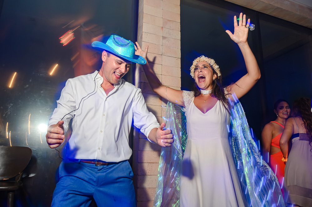 casamento na praia,santa catarina (brazilian state),estaleiro guest house,casamento emocionante,balneário camboriú (city-town-village),guest house,casamento lindo,vestida de noiva,como organizar lista de casamento,entrada da noiva