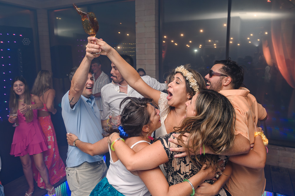 casamento na praia,santa catarina (brazilian state),estaleiro guest house,casamento emocionante,balneário camboriú (city-town-village),guest house,casamento lindo,vestida de noiva,como organizar lista de casamento,entrada da noiva