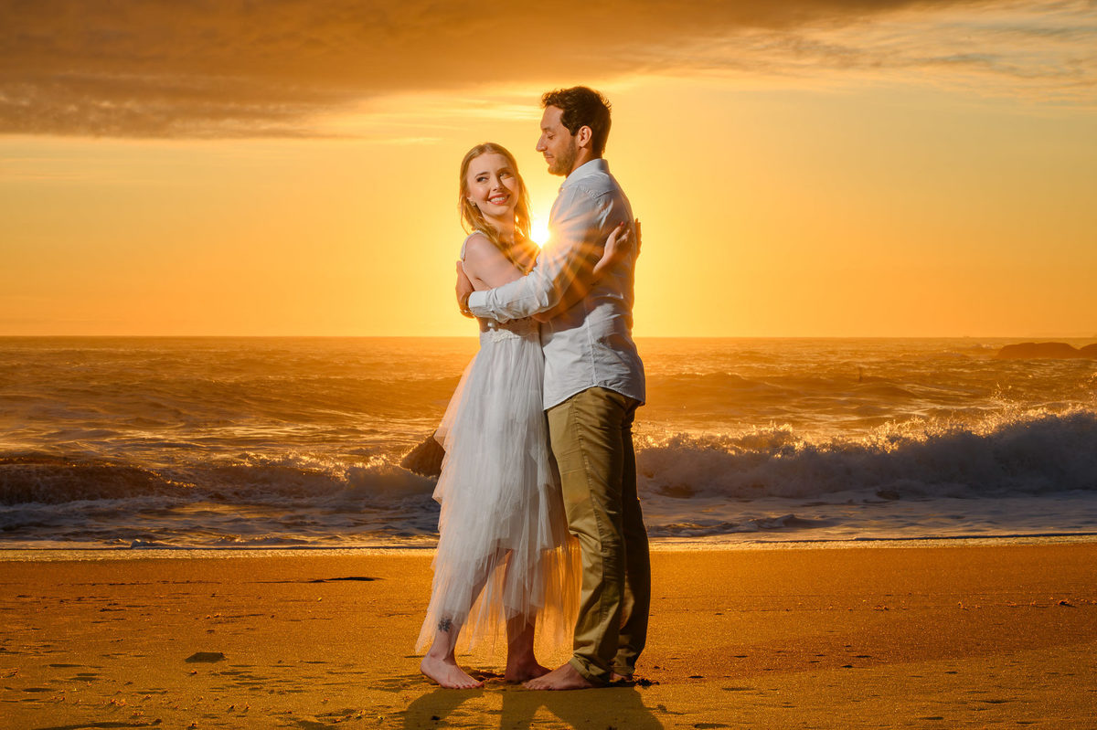 Pré-wedding de Anelise e Murillo na Praia do Estaleirinho em Balneário Camboriú