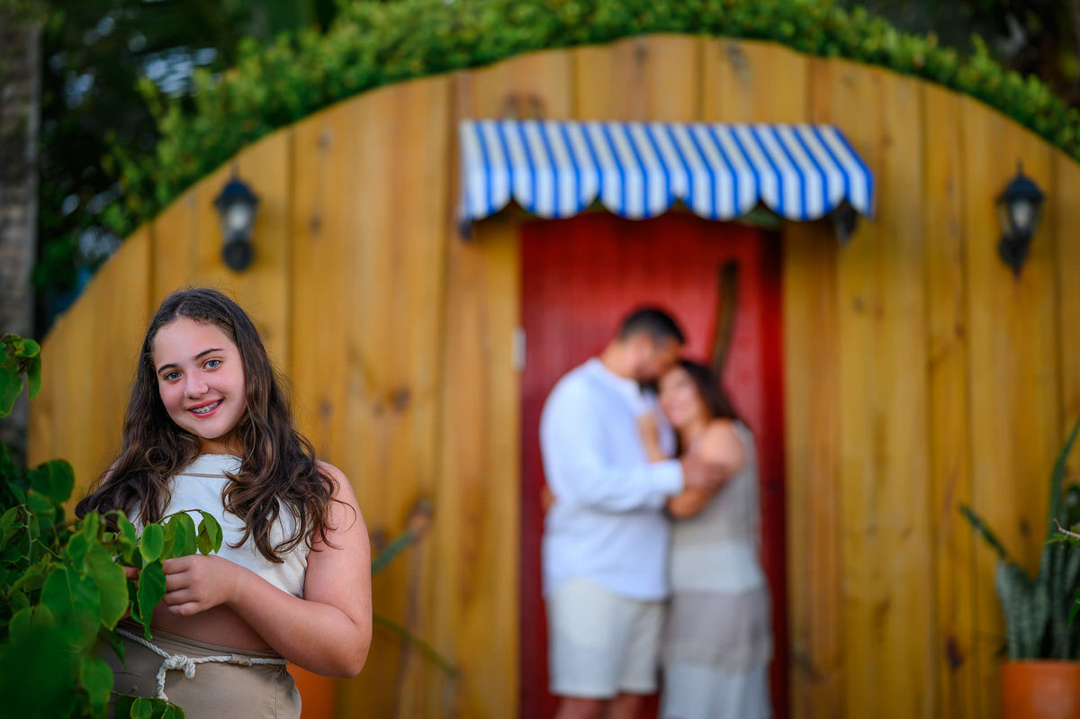 Fotografia de família na praia em Bombinhas Santa Catarina
