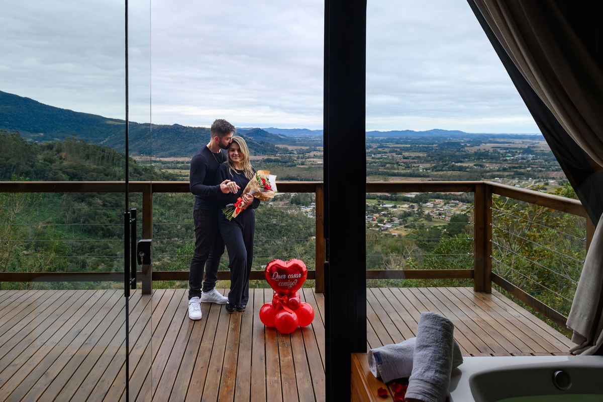 Ensaio de casal em chalé na serra catarinense em Praia Grande SC