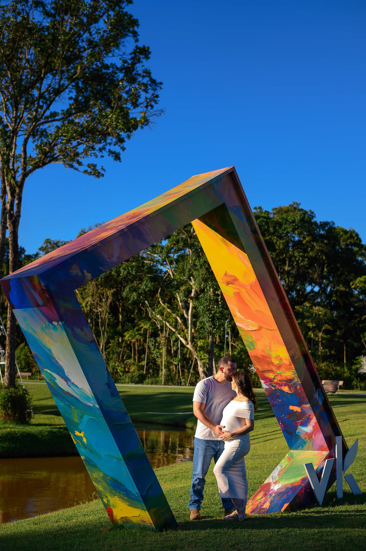 Ensaio gestante em Porto Belo com cenário urbano e moderno