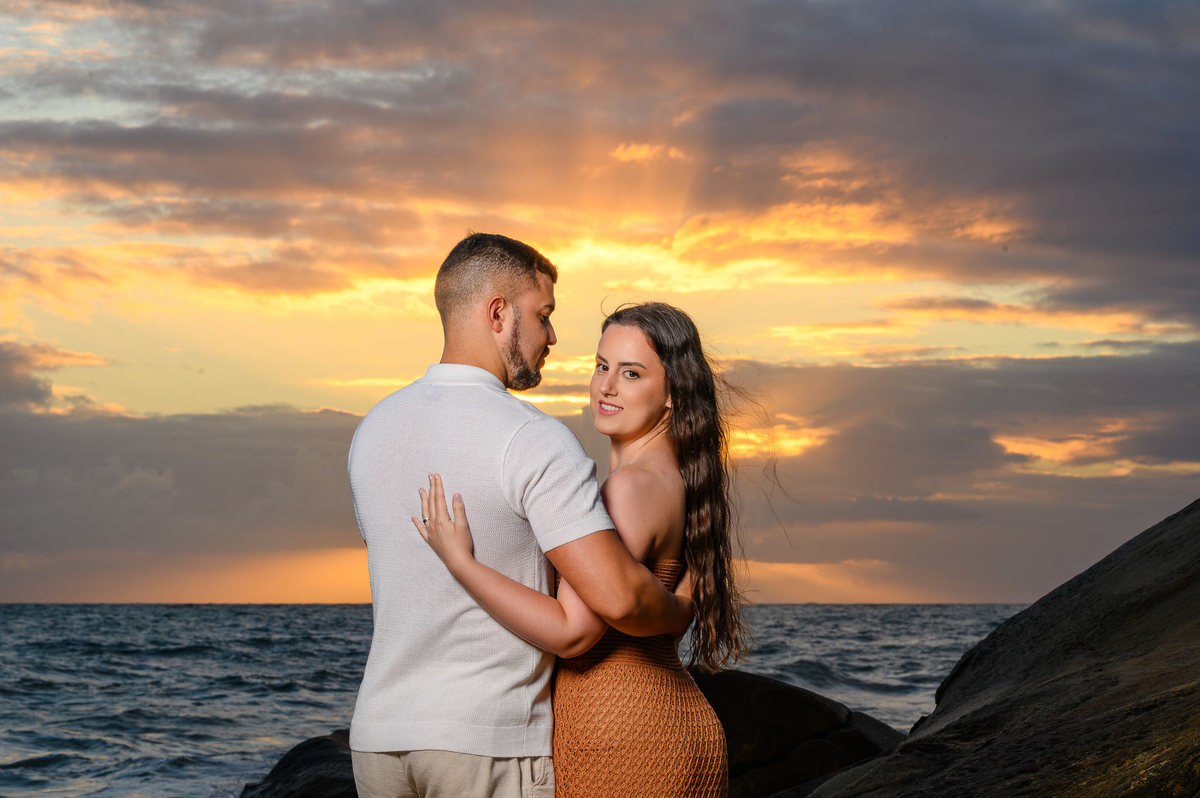 Ensaio pré casamento em Taquarinhas Balneário Camboriú SC ao amanhecer